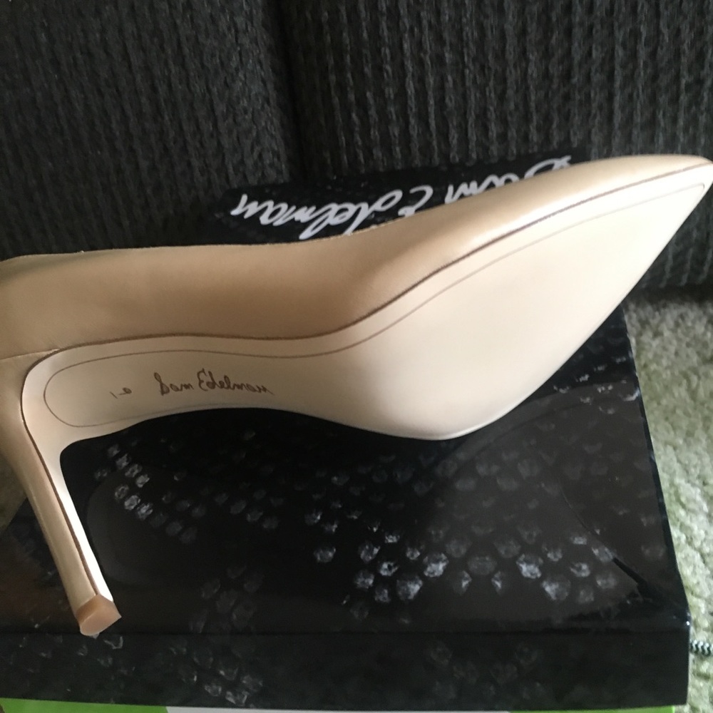 Shoes - Picture 2 of 2